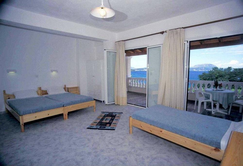Golden Sunset Hotel บูเกริ ภายนอก รูปภาพ