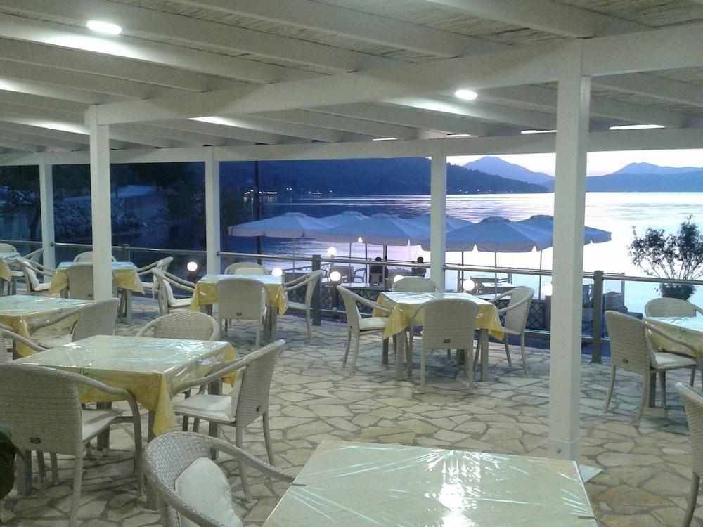 Golden Sunset Hotel บูเกริ ภายนอก รูปภาพ