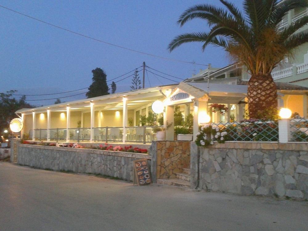 Golden Sunset Hotel บูเกริ ภายนอก รูปภาพ