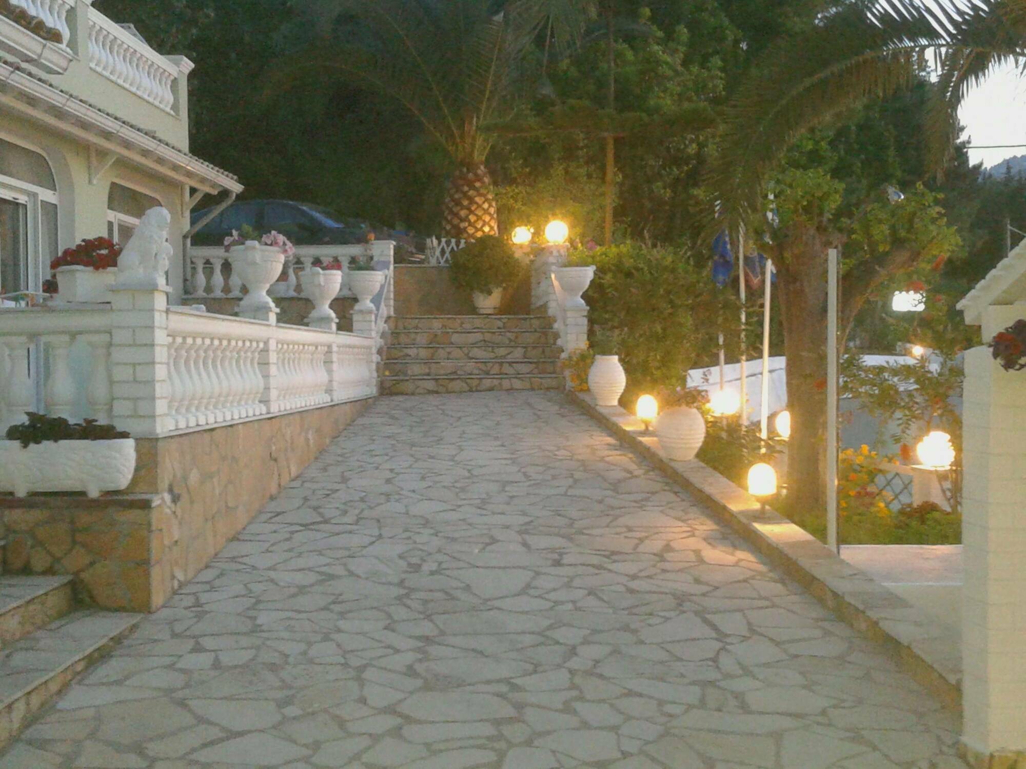 Golden Sunset Hotel บูเกริ ภายนอก รูปภาพ